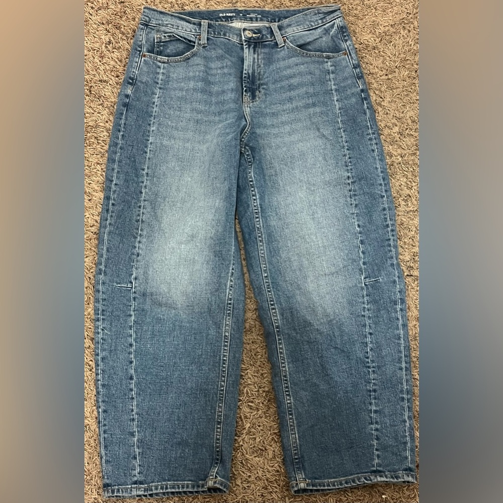 Old Navy High-Rise Barrel Leg Jeans